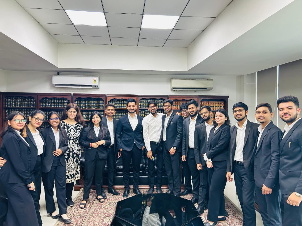 NLST interns and law students working together